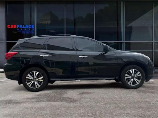 2019 Nissan Pathfinder S
