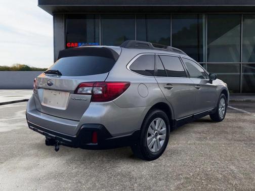 2019 Subaru Outback 2.5i