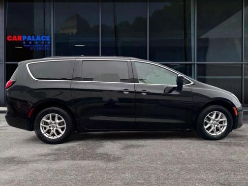 2020 Chrysler Voyager LXI