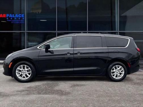 2020 Chrysler Voyager LXI