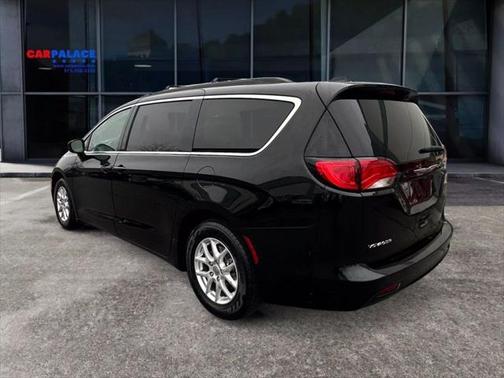 2020 Chrysler Voyager LXI