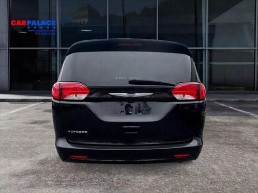 2020 Chrysler Voyager LXI