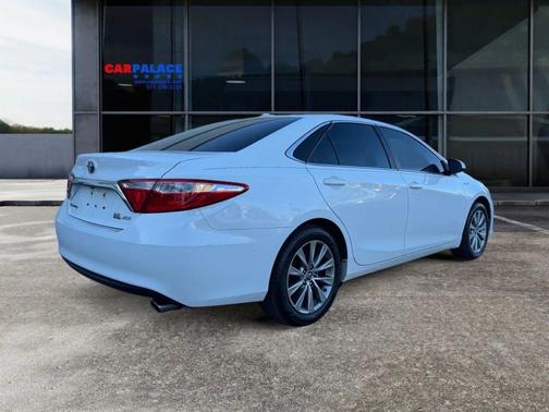 2017 Toyota Camry Hybrid XLE