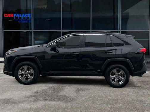 2022 Toyota RAV4 Hybrid LE