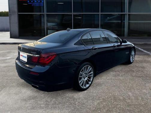 2013 BMW 740 740i Sedan 4D