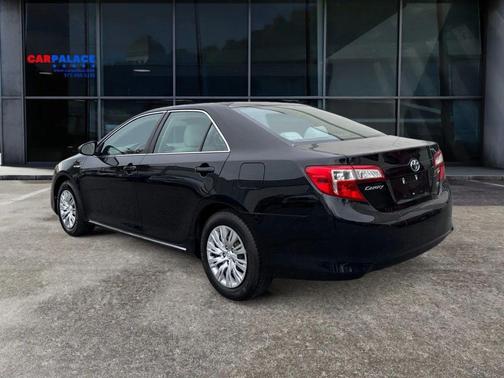 2013 Toyota Camry Hybrid LE