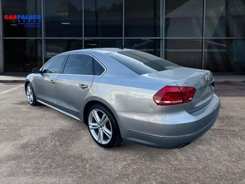 2014 Volkswagen Passat 1.8T Auto SEL Premium