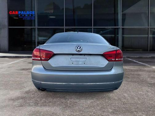 2014 Volkswagen Passat 1.8T Auto SEL Premium