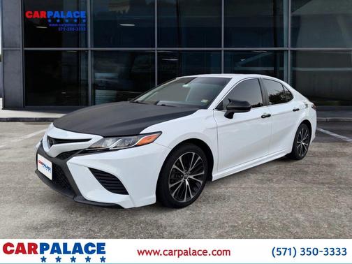 2020 Toyota Camry SE