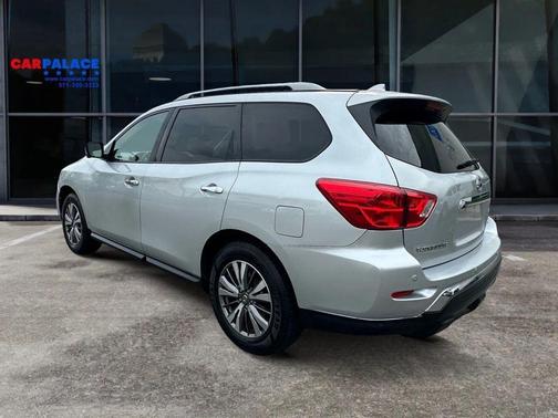 2020 Nissan Pathfinder SL 2WD