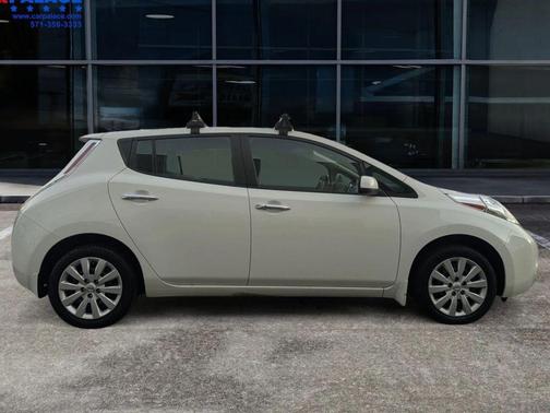 2016 Nissan Leaf S