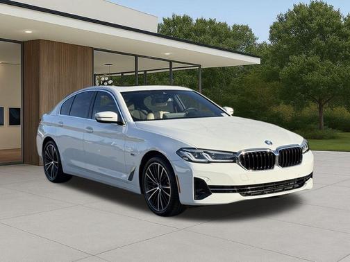 Alpine White 2023 BMW 530e 530e