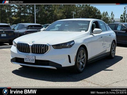 Alpine White 2025 BMW i5 eDrive40