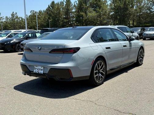 Gray Metallic 2026 BMW i7 XDrive60