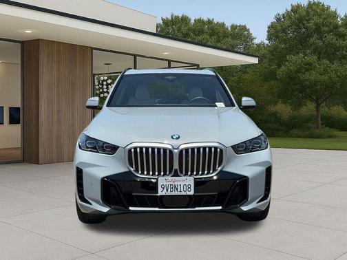 Gray Metallic 2026 BMW X5 sDrive40i
