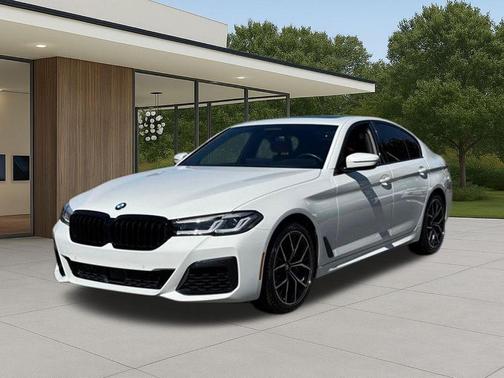 Alpine White 2023 BMW 540 i