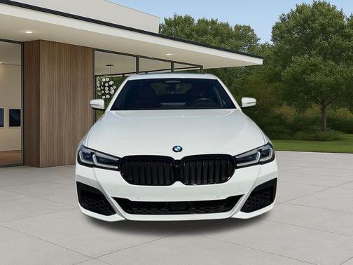 Alpine White 2023 BMW 540 i