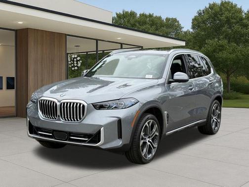 Gray Metallic 2026 BMW X5 sDrive40i