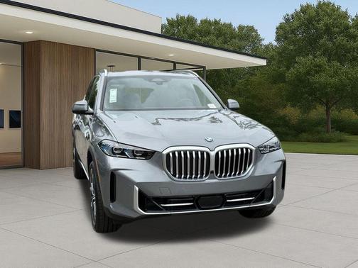Gray Metallic 2026 BMW X5 sDrive40i