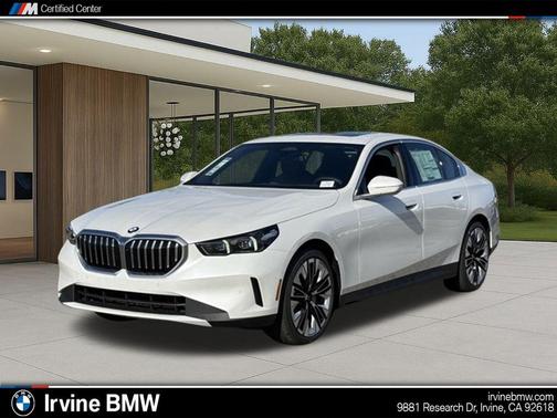 Mineral White Metallic 2026 BMW 530 i