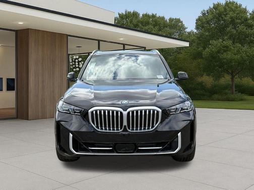 Black Sapphire Metallic 2026 BMW X5 PHEV xDrive50e