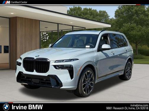 Gray Metallic 2026 BMW X7 xDrive40i