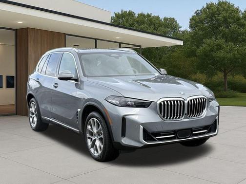 Skyscraper Gray Metallic 2024 BMW X5 xDrive40i