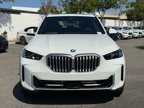 Alpine White 2024 BMW X5 xDrive40i