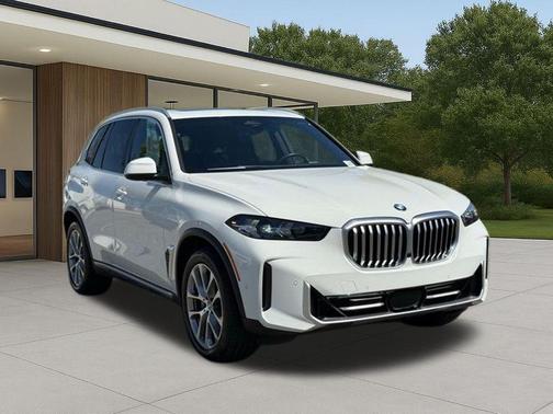 Alpine White 2024 BMW X5 xDrive40i