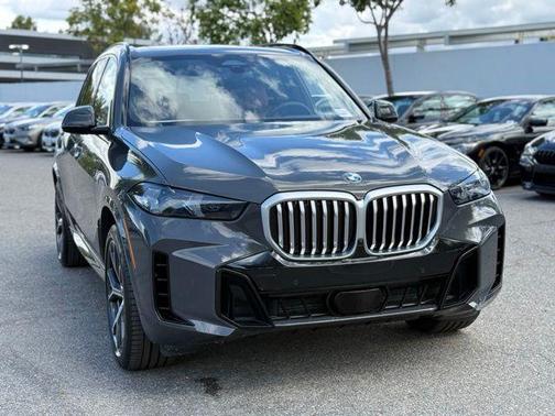 Dravit Gray Metallic 2024 BMW X5 sDrive40i
