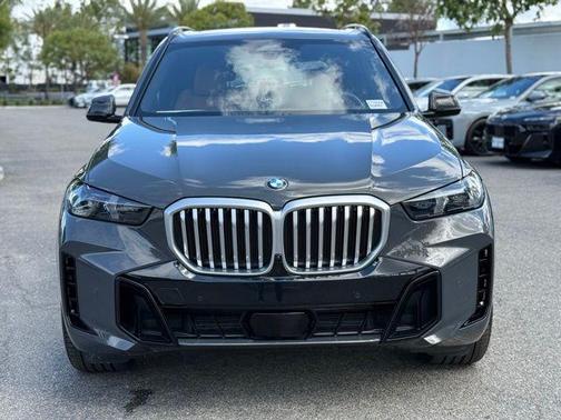 Dravit Gray Metallic 2024 BMW X5 sDrive40i