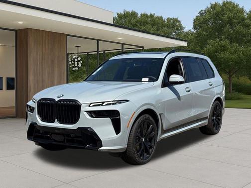 Gray Metallic 2027 BMW X7 xDrive40i