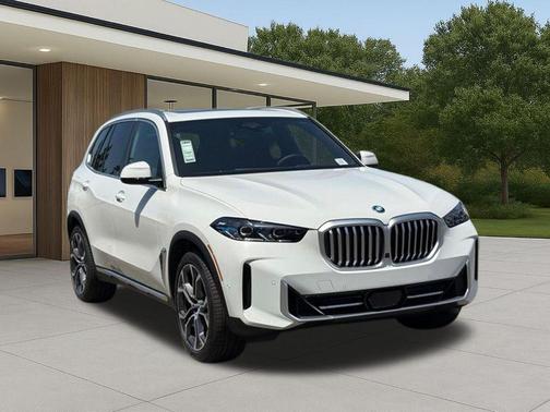 Alpine White 2026 BMW X5 PHEV xDrive50e