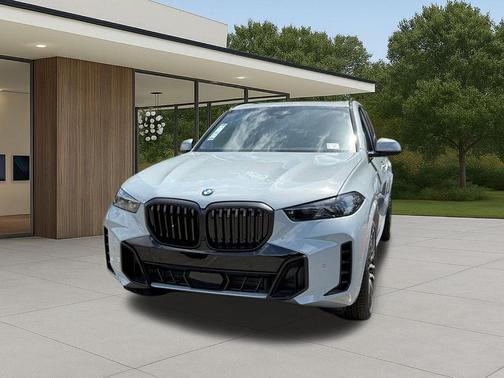 Gray Metallic 2026 BMW X5 xDrive40i