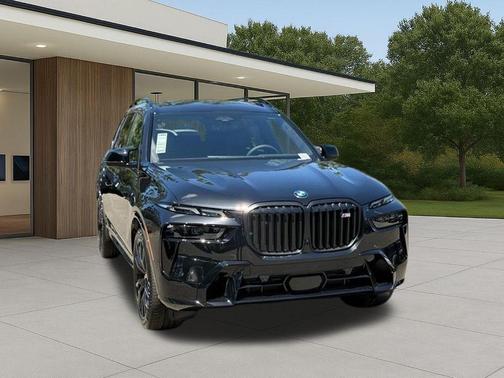 Black Sapphire Metallic 2026 BMW X7 M60i