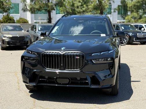 Black Sapphire Metallic 2026 BMW X7 M60i