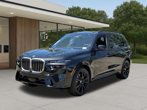 Black Sapphire Metallic 2026 BMW X7 xDrive40i