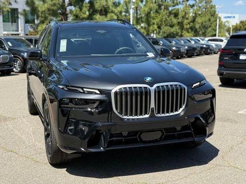 Black Sapphire Metallic 2026 BMW X7 xDrive40i