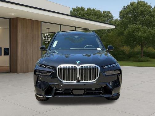 Black Sapphire Metallic 2026 BMW X7 xDrive40i