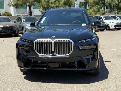 Black Sapphire Metallic 2026 BMW X7 xDrive40i