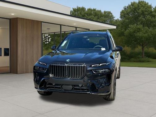 Black Sapphire Metallic 2026 BMW X7 xDrive40i