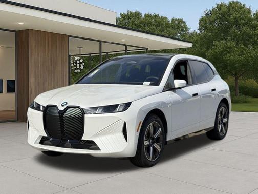 Mineral White Metallic 2026 BMW iX xDrive60