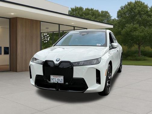 Alpine White 2026 BMW iX xDrive60