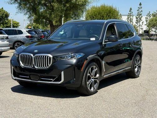 Black Sapphire Metallic 2024 BMW X5 xDrive40i