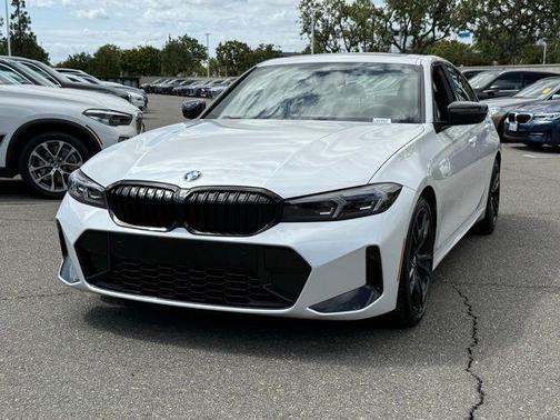 Mineral White Metallic 2023 BMW 330 i
