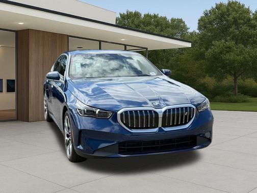 Phytonic Blue Metallic 2026 BMW i5 eDrive40