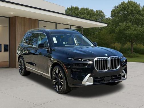 Black Sapphire Metallic 2026 BMW X7 xDrive40i