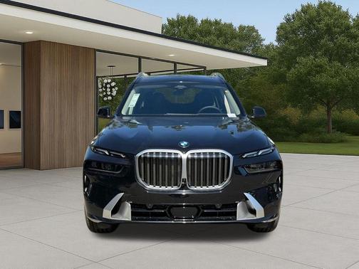 Black Sapphire Metallic 2026 BMW X7 xDrive40i