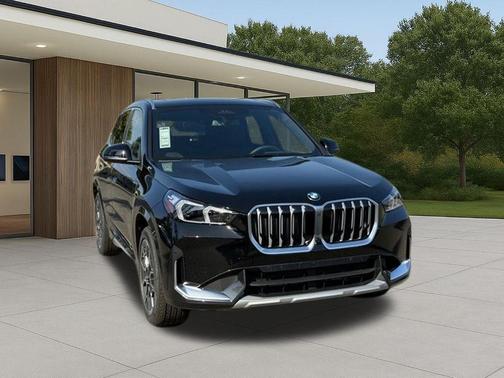 Jet Black 2026 BMW X1 xDrive28i