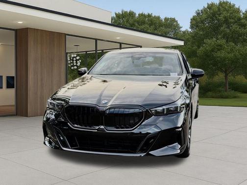 Black Sapphire Metallic 2026 BMW 540 i xDrive
